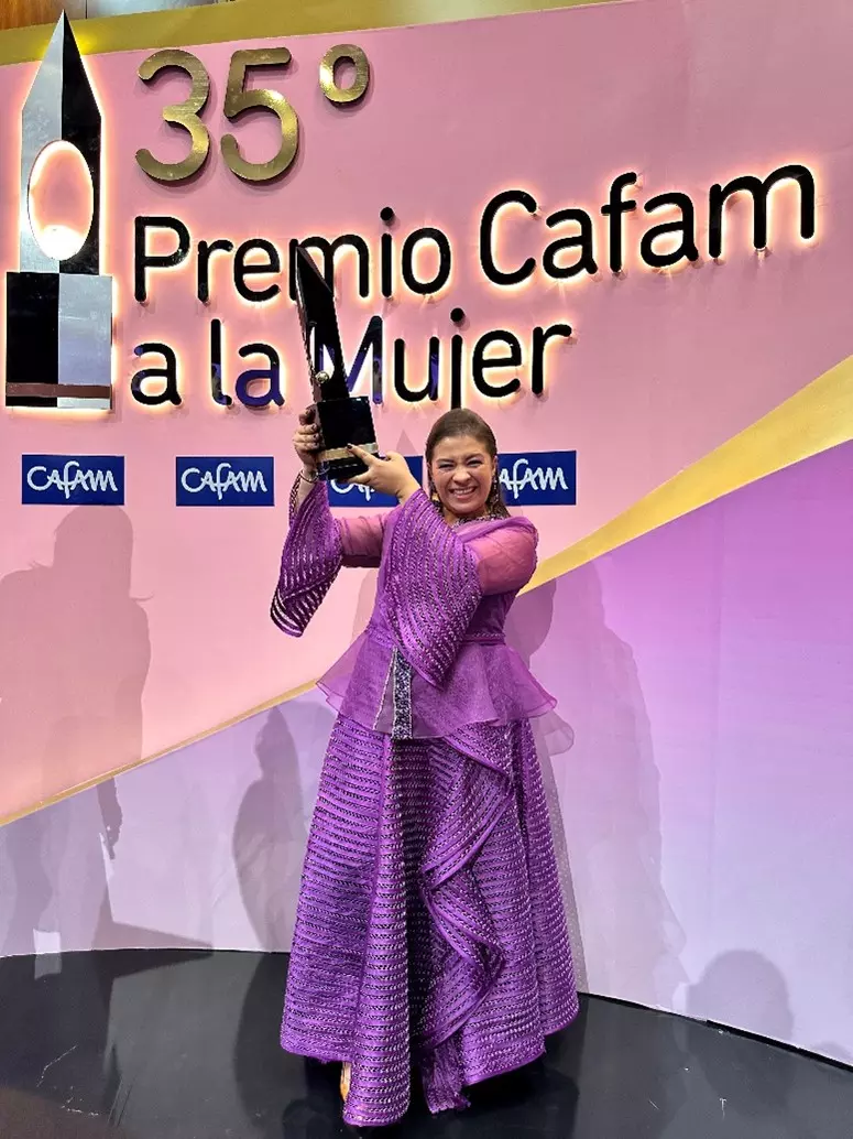 Nadia Sánchez, presidenta y fundadora de la Fundación She Is, es galardonada con el Premio Cafam a la Mujer 2024